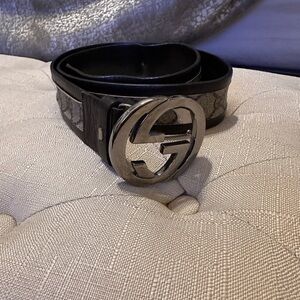 Authentic men’s GG buckle belt